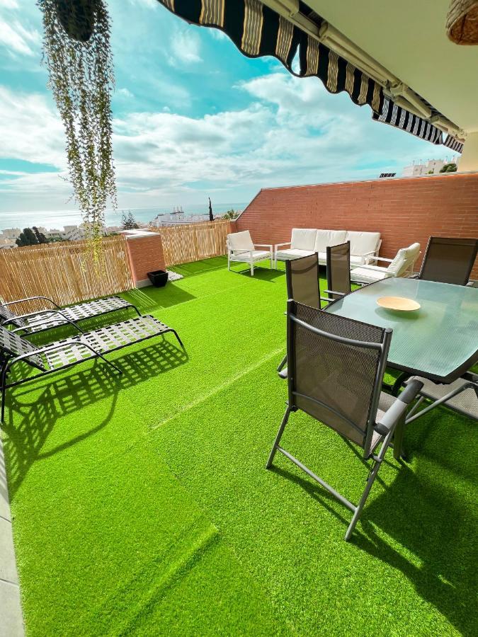 Cozy Apartment With Large Terrace ตอร์เรโมลิโนส ภายนอก รูปภาพ
