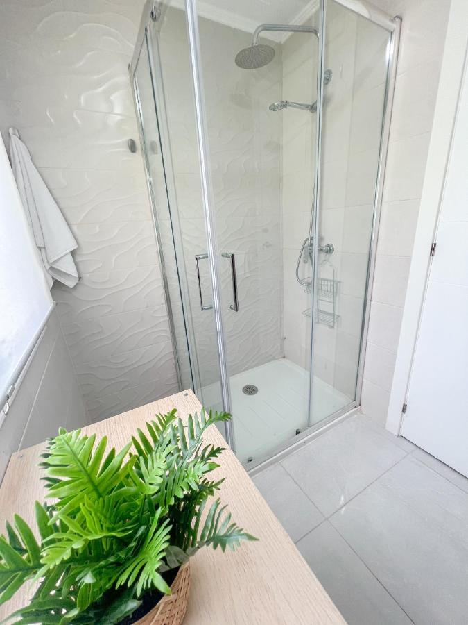 Cozy Apartment With Large Terrace ตอร์เรโมลิโนส ภายนอก รูปภาพ