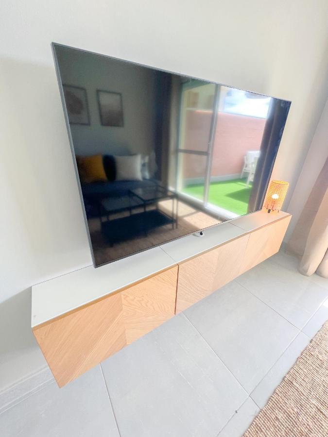 Cozy Apartment With Large Terrace ตอร์เรโมลิโนส ภายนอก รูปภาพ