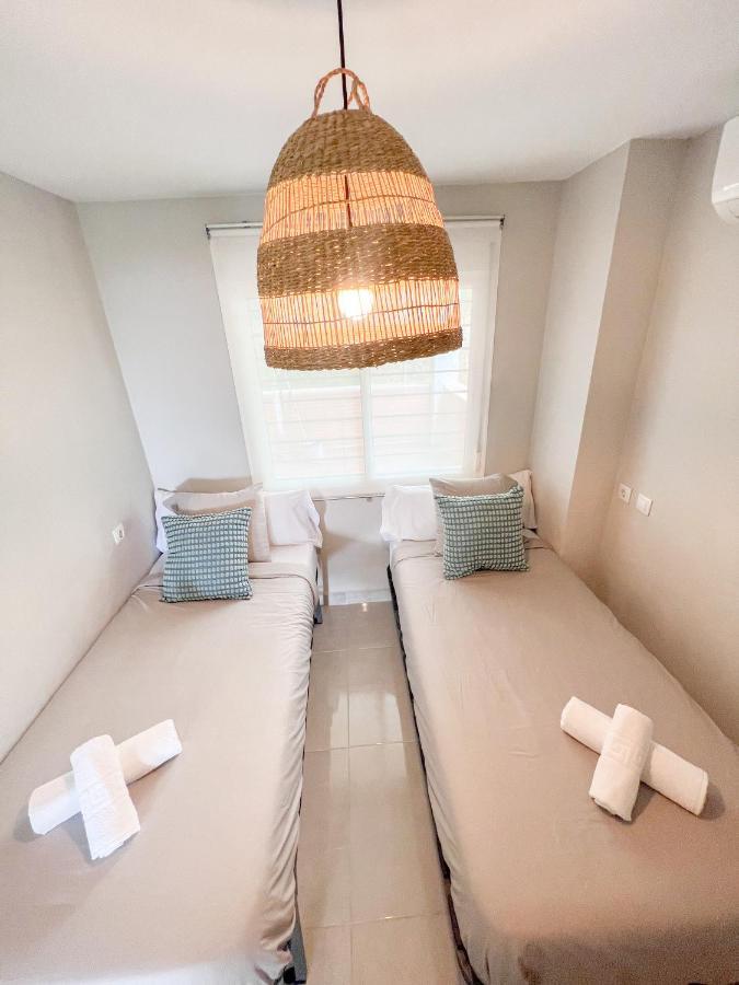 Cozy Apartment With Large Terrace ตอร์เรโมลิโนส ภายนอก รูปภาพ