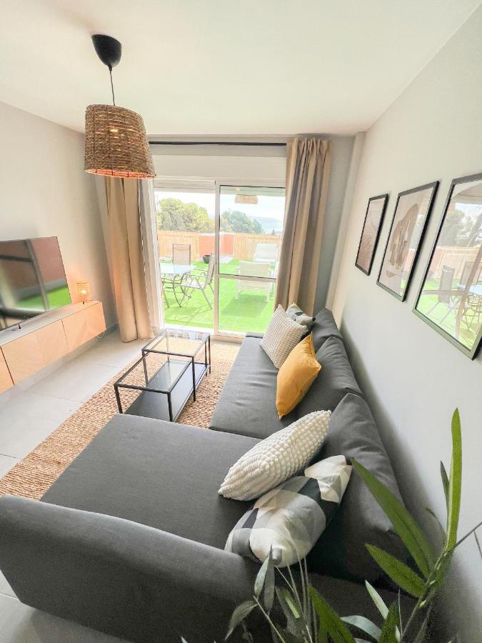 Cozy Apartment With Large Terrace ตอร์เรโมลิโนส ภายนอก รูปภาพ