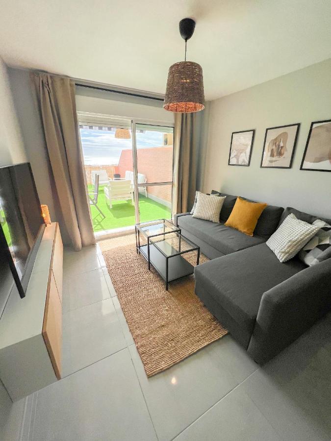 Cozy Apartment With Large Terrace ตอร์เรโมลิโนส ภายนอก รูปภาพ