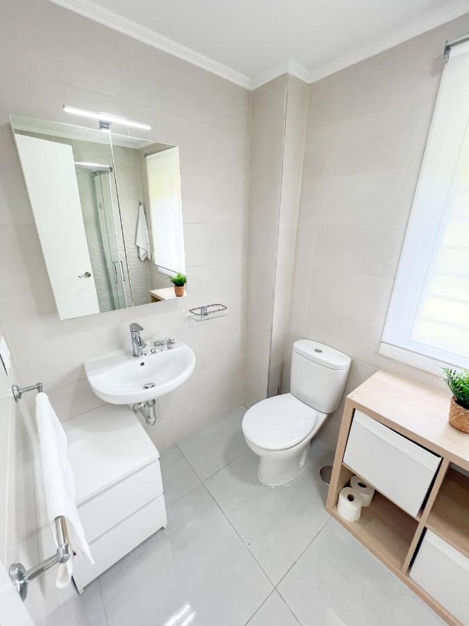 Cozy Apartment With Large Terrace ตอร์เรโมลิโนส ภายนอก รูปภาพ
