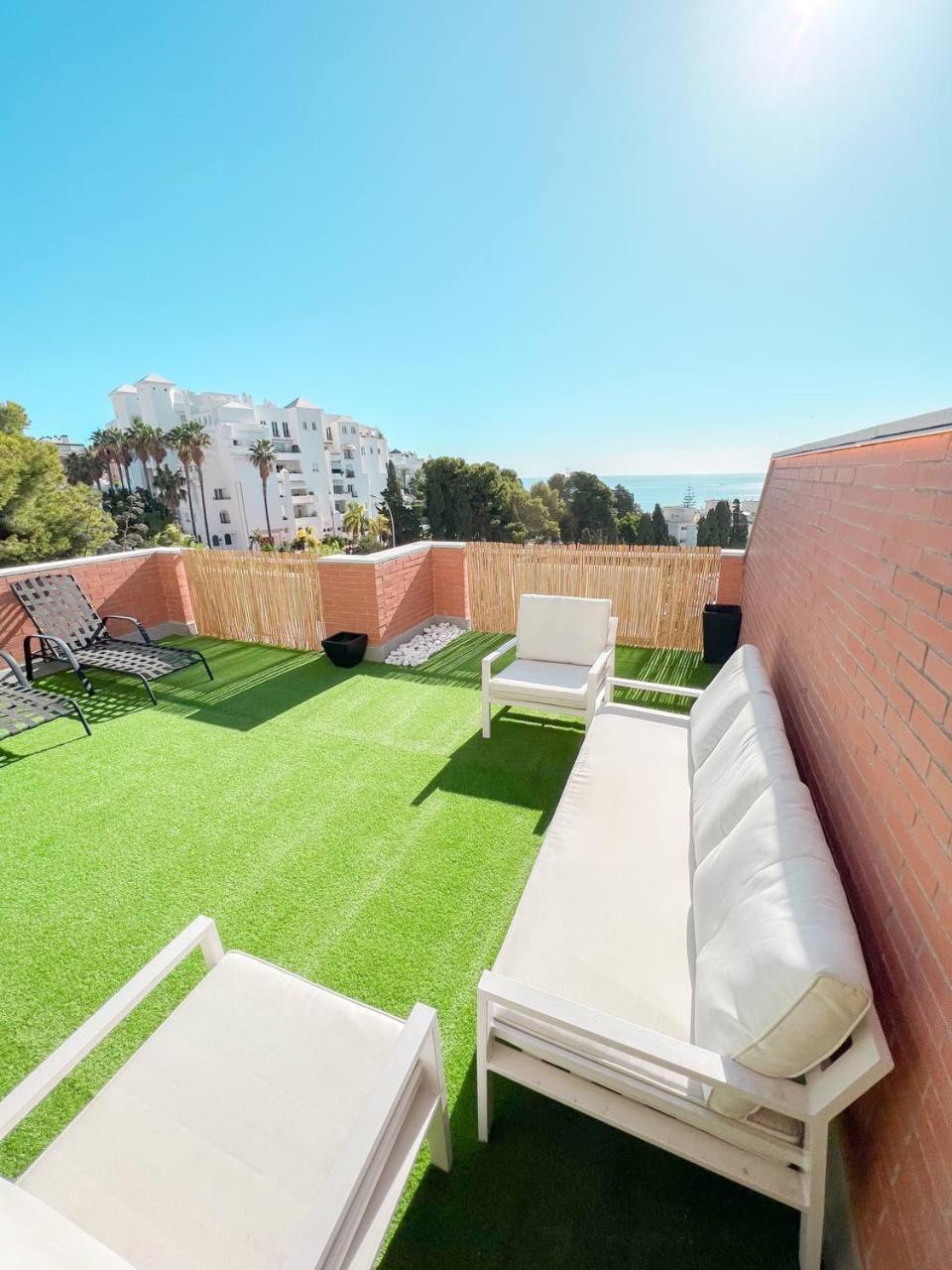 Cozy Apartment With Large Terrace ตอร์เรโมลิโนส ภายนอก รูปภาพ